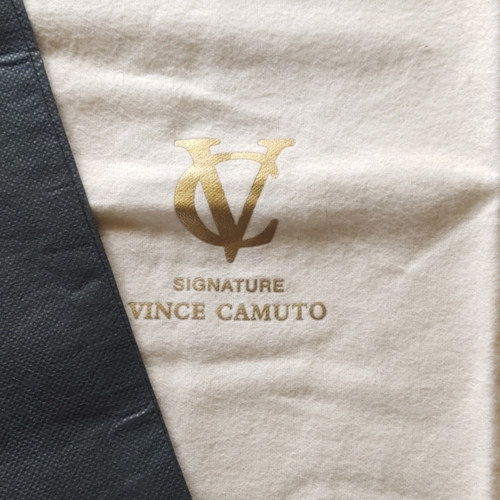 Vince Camuto dust cover bags - Picture 2 of 3